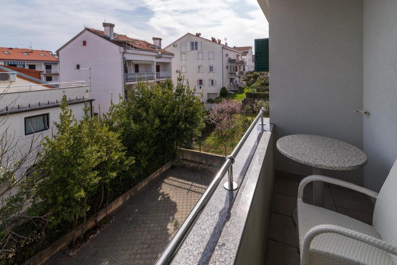 Apartments & Rooms Lavanda Malinska Exterior foto